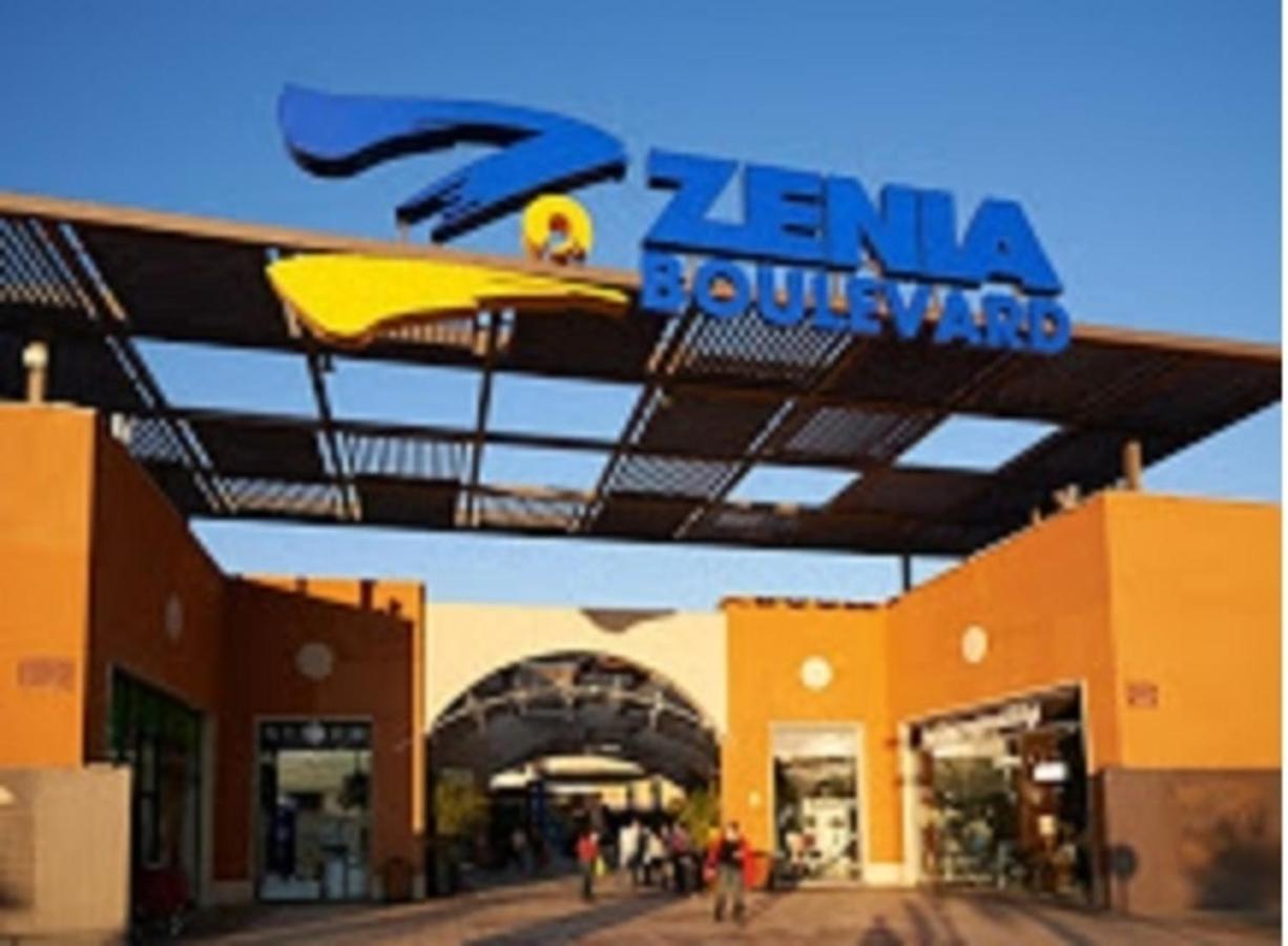 Casa La Zenia Elite Townhouse With Shared Pool And 10 Minutes Walk To Beach Villa Orihuela Exterior foto