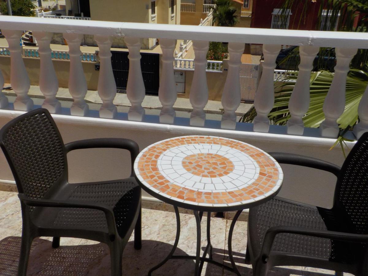 Casa La Zenia Elite Townhouse With Shared Pool And 10 Minutes Walk To Beach Villa Orihuela Exterior foto