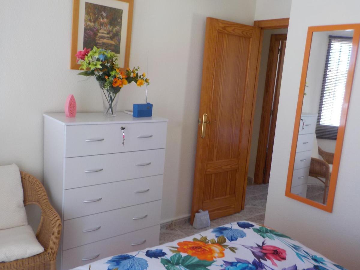 Casa La Zenia Elite Townhouse With Shared Pool And 10 Minutes Walk To Beach Villa Orihuela Exterior foto