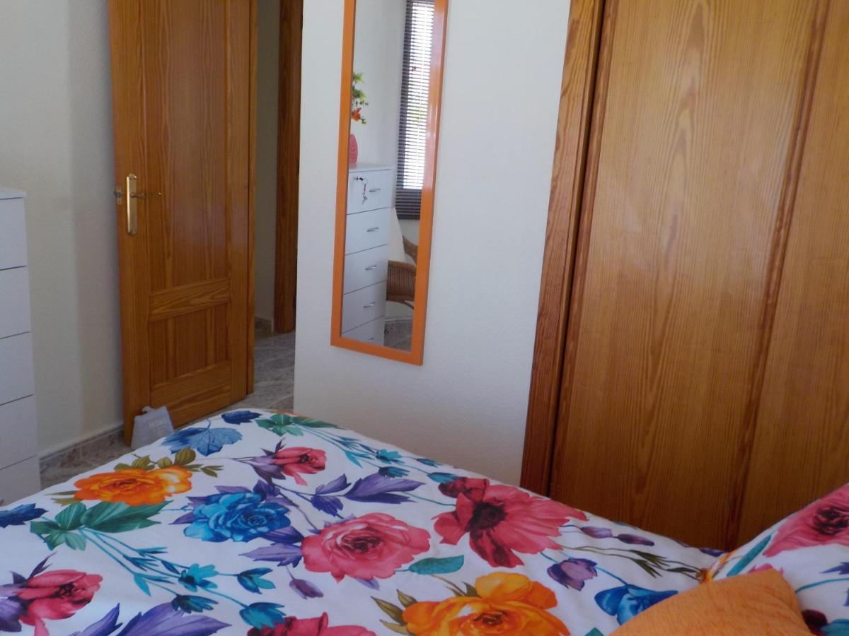 Casa La Zenia Elite Townhouse With Shared Pool And 10 Minutes Walk To Beach Villa Orihuela Exterior foto
